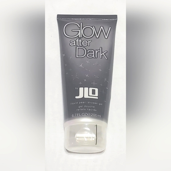 Glow After Dark Liquid Pearl Shower 6.7 oz by JLO - Picture 1 of 1